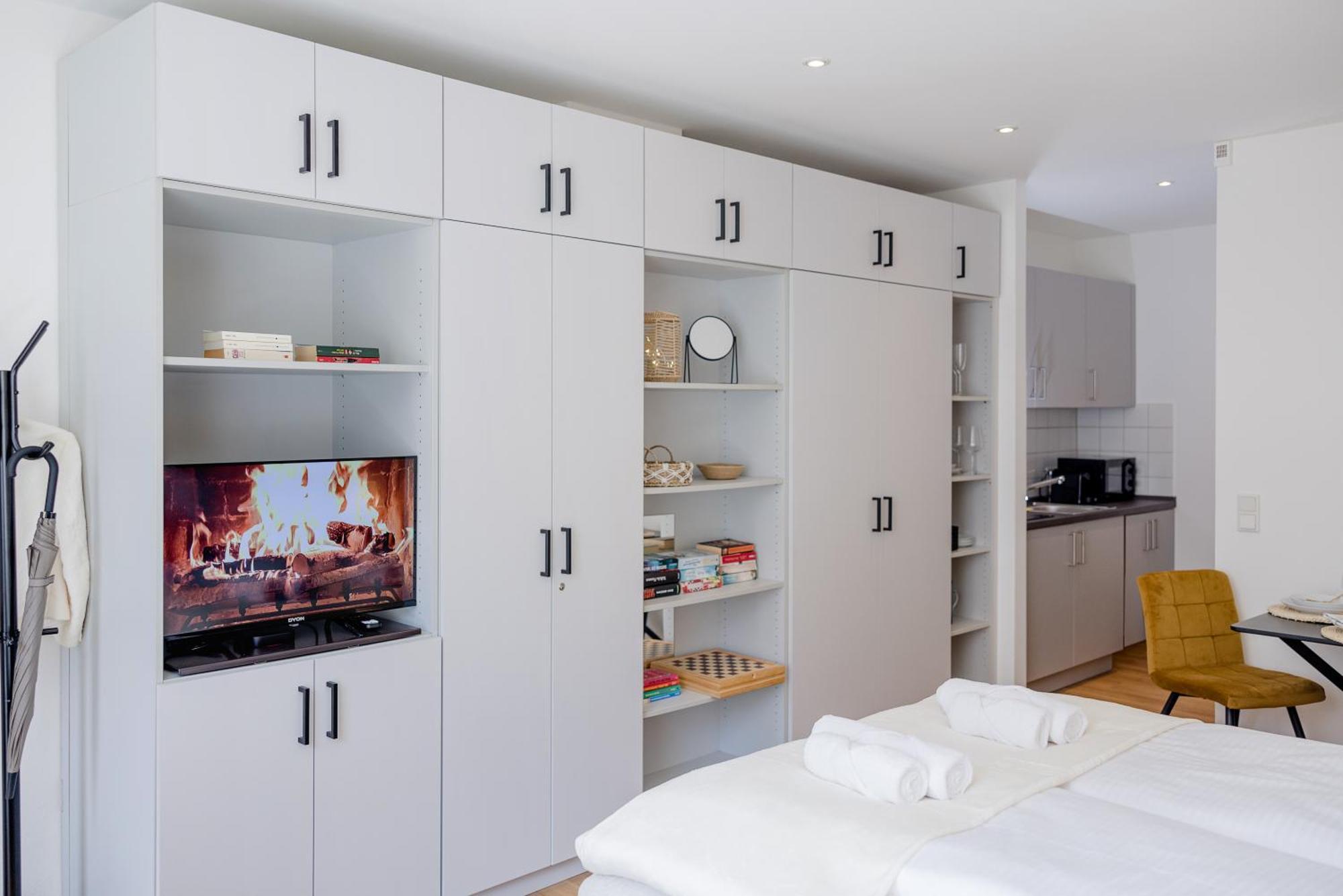 Lumen Homes - Altstadt-Studio Direkt Im Zentrum, Kueche, Netflix, Oeffentlicher Parkplatz Ums Eck Инголщат Екстериор снимка