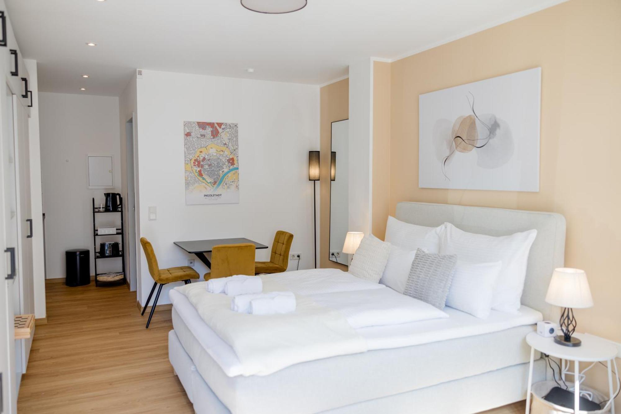 Lumen Homes - Altstadt-Studio Direkt Im Zentrum, Kueche, Netflix, Oeffentlicher Parkplatz Ums Eck Инголщат Екстериор снимка