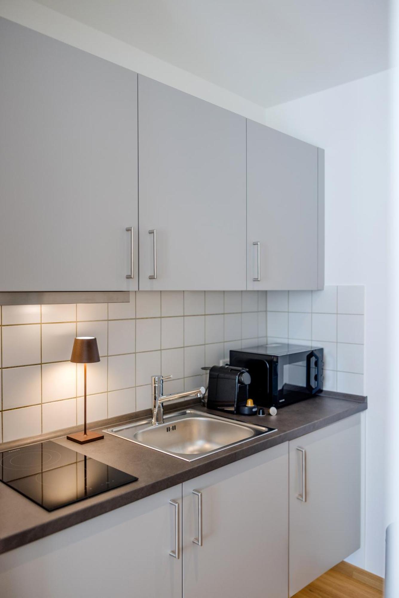 Lumen Homes - Altstadt-Studio Direkt Im Zentrum, Kueche, Netflix, Oeffentlicher Parkplatz Ums Eck Инголщат Екстериор снимка