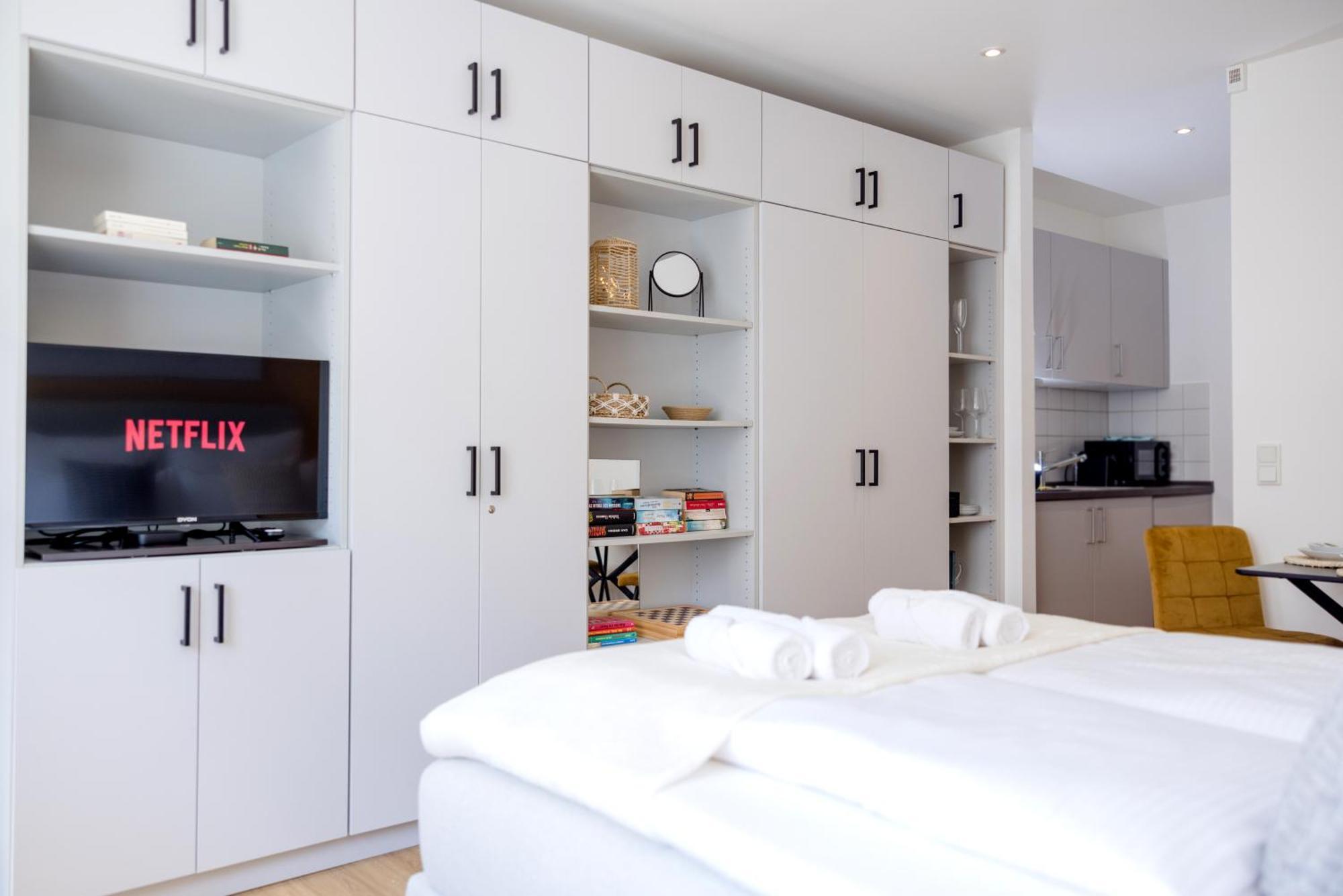 Lumen Homes - Altstadt-Studio Direkt Im Zentrum, Kueche, Netflix, Oeffentlicher Parkplatz Ums Eck Инголщат Екстериор снимка