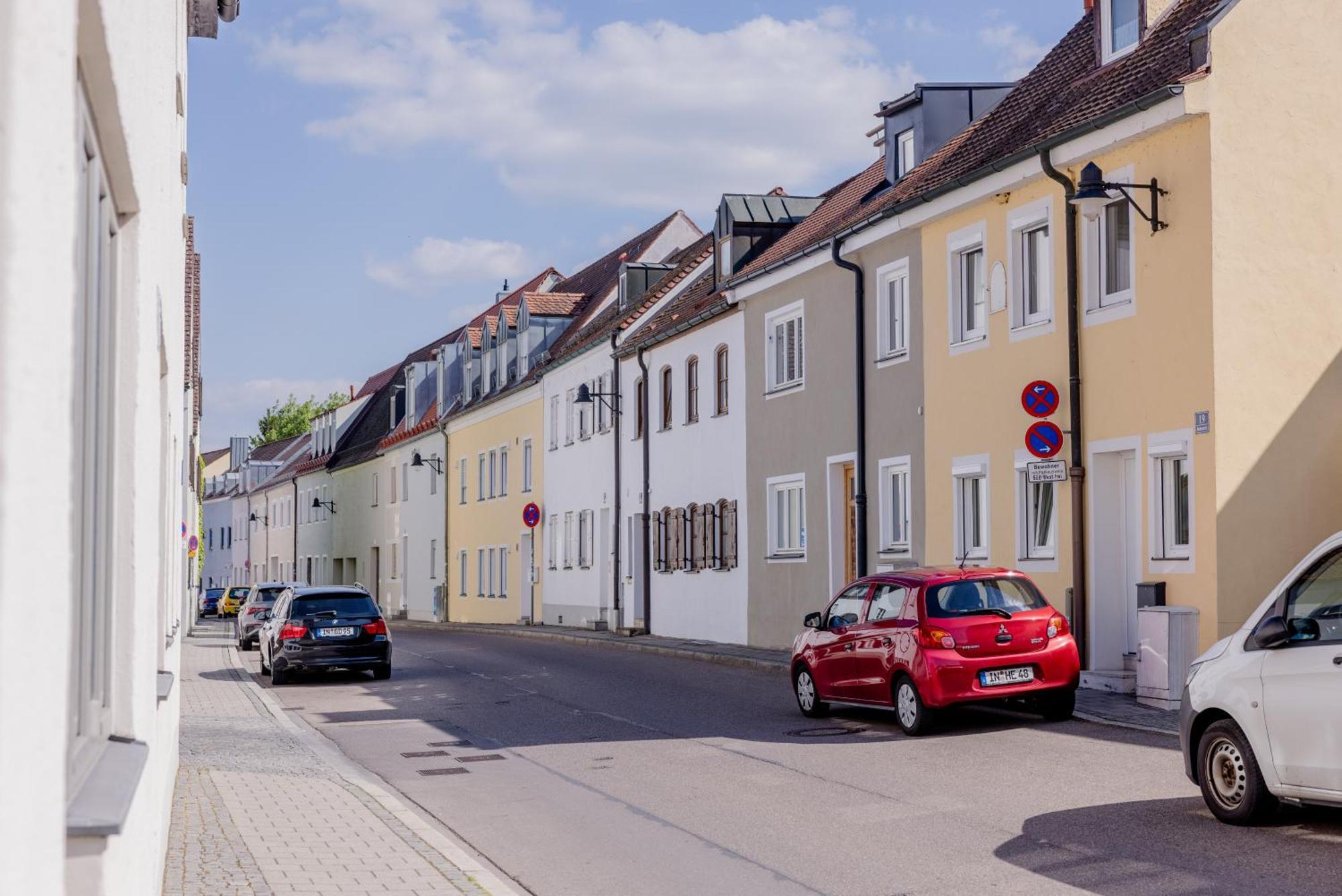 Lumen Homes - Altstadt-Studio Direkt Im Zentrum, Kueche, Netflix, Oeffentlicher Parkplatz Ums Eck Инголщат Екстериор снимка